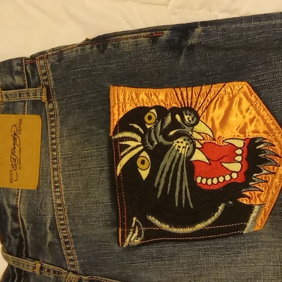 Ed Hardy Shorts - Picture 2 of 3